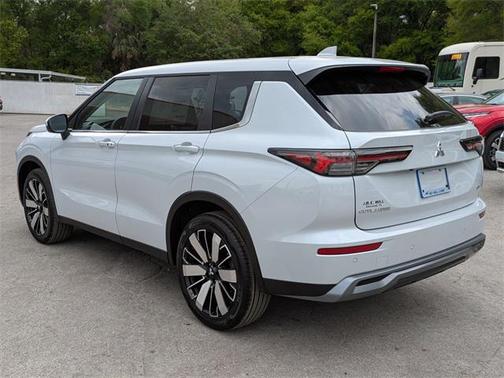 2025 Mitsubishi Outlander SE 2.5 2WD