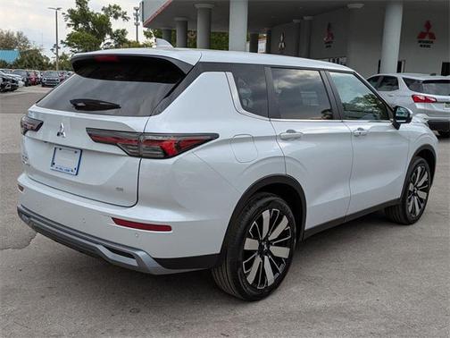 2025 Mitsubishi Outlander SE 2.5 2WD