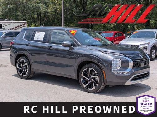 Cosmic Blue Metallic 2024 Mitsubishi Outlander SE