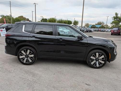 2025 Mitsubishi Outlander SE 2.5 2WD