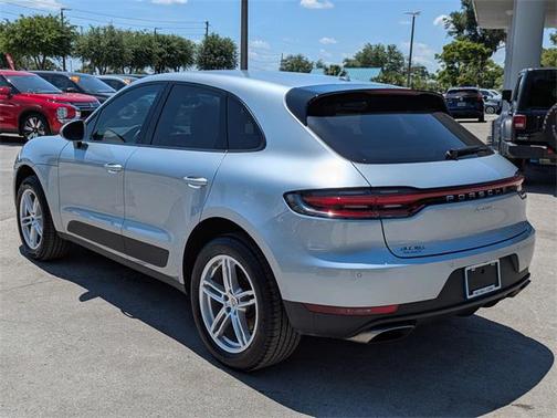 2021 Porsche Macan Base
