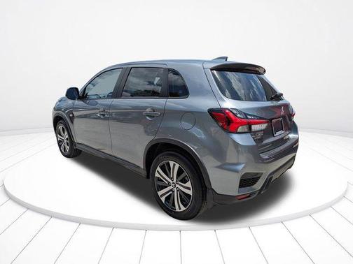 Mercury Gray Metallic 2026 Mitsubishi Outlander Sport 2.0 ES