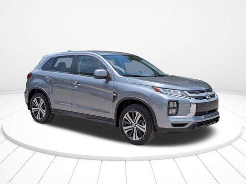 Mercury Gray Metallic 2026 Mitsubishi Outlander Sport 2.0 ES