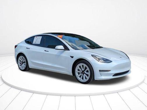 Pearl White Multi-Coat 2021 Tesla Model 3 Standard Range Plus