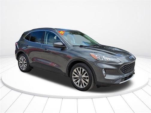 2020 Ford Escape Titanium