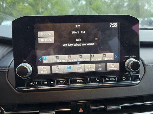 2022 Mitsubishi Outlander Black Edition 2WD