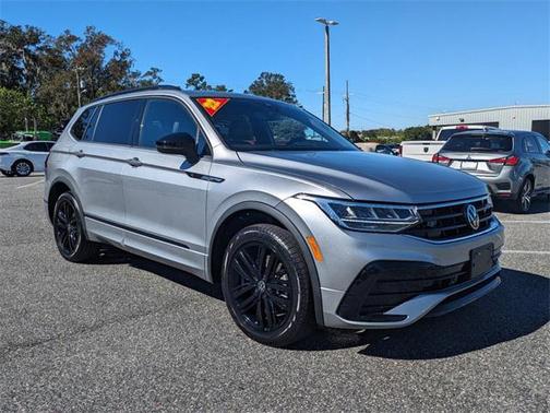 2022 Volkswagen Tiguan 2.0T SE R-Line Black 4MOTION