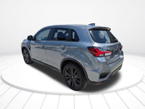 Mercury Gray Metallic 2025 Mitsubishi Outlander Sport 2.0 LE