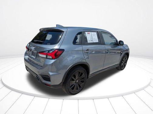 Mercury Gray Metallic 2025 Mitsubishi Outlander Sport 2.0 LE