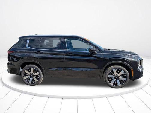 Black Diamond 2026 Mitsubishi Outlander SEL