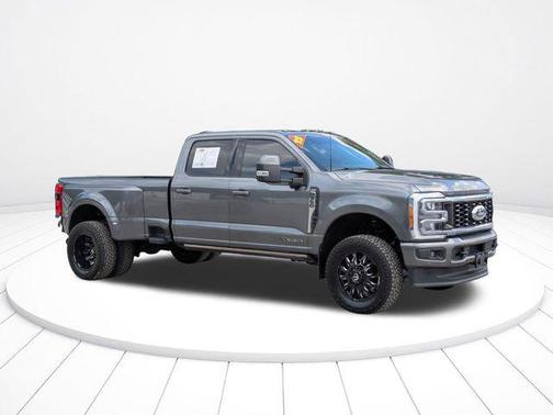 Carbonized Gray Metallic 2023 Ford F-350 Lariat