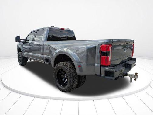 Carbonized Gray Metallic 2023 Ford F-350 Lariat