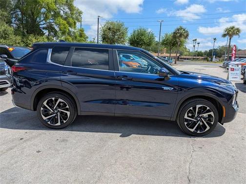 2025 Mitsubishi Outlander PHEV SE S-AWC