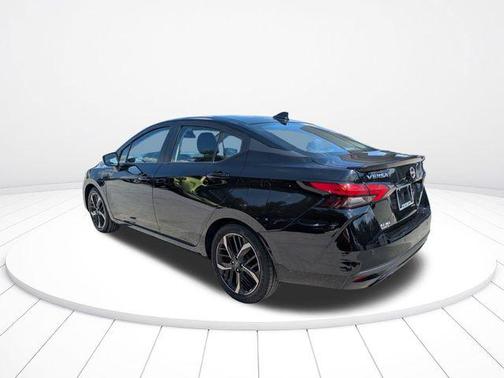Super Black 2024 Nissan Versa 1.6 S