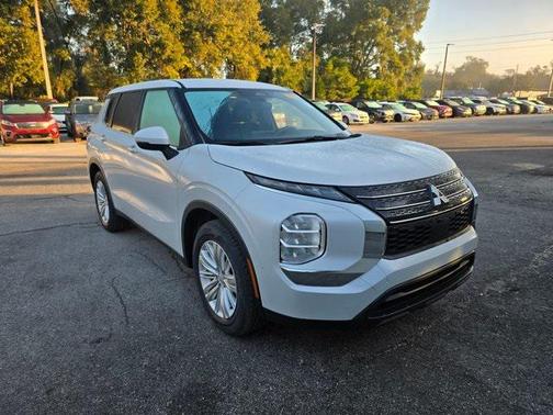 2024 Mitsubishi Outlander ES 2.5 2WD