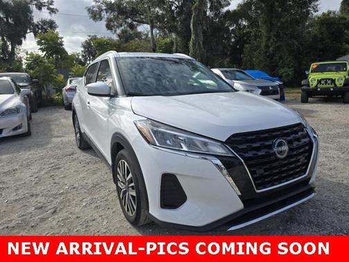 2023 Nissan Kicks SV