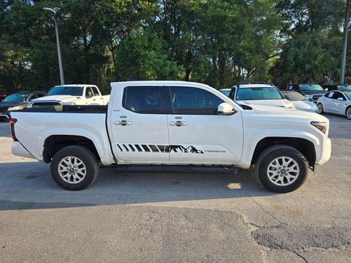 Ice Cap 2024 Toyota Tacoma SR5