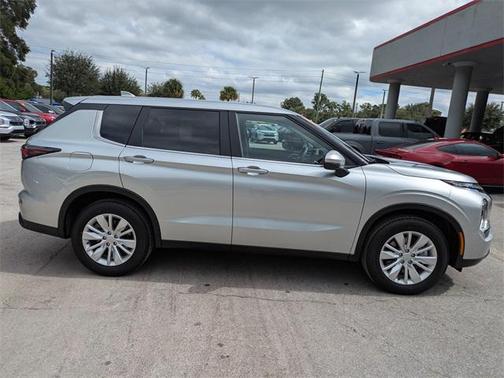 2025 Mitsubishi Outlander ES 2.5 2WD