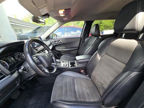 Alloy Silver Metallic 2024 Mitsubishi Outlander SE 2.5 S-AWC