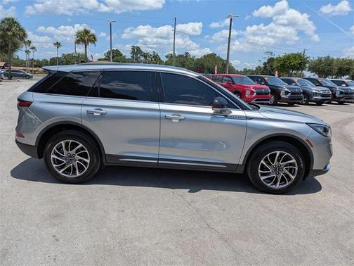 2022 Lincoln Corsair Standard
