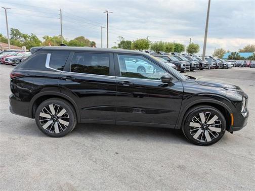 2025 Mitsubishi Outlander SE 2.5 2WD