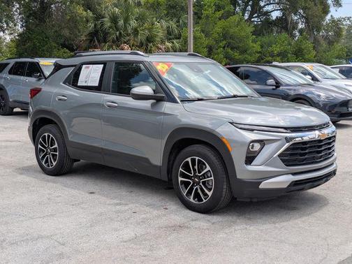 Sterling Gray Metallic 2025 Chevrolet Trailblazer LT