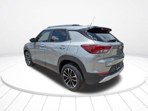Sterling Gray Metallic 2025 Chevrolet Trailblazer LT