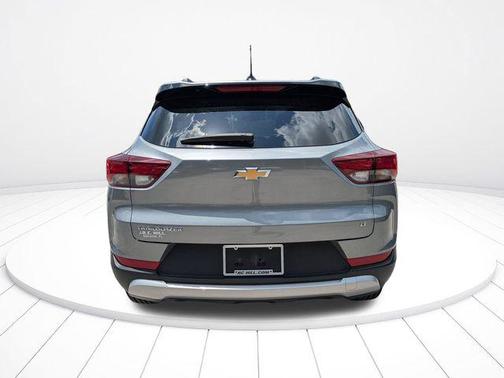 Sterling Gray Metallic 2025 Chevrolet Trailblazer LT