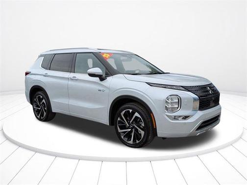 2025 Mitsubishi Outlander PHEV SEL