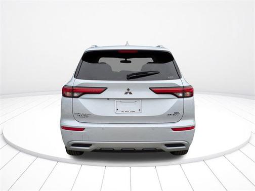 2025 Mitsubishi Outlander PHEV SEL