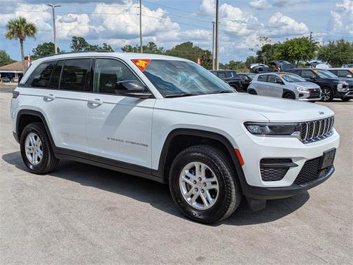 2024 Jeep Grand Cherokee Laredo