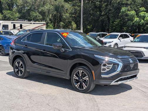 Labrador Black Pearl 2026 Mitsubishi Eclipse Cross SE