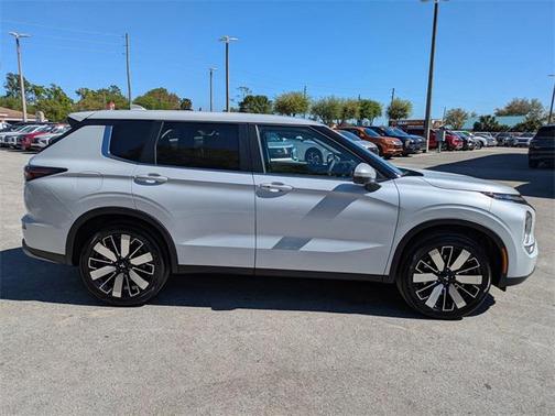 2025 Mitsubishi Outlander SE 2.5 2WD