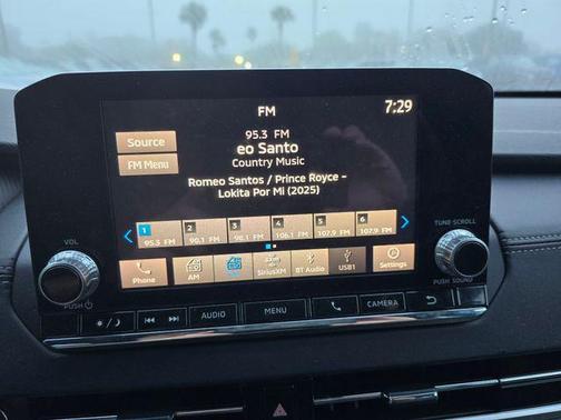 Labrador Black Pearl 2023 Mitsubishi Outlander ES 2.5 2WD