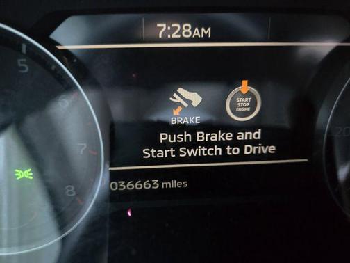 Labrador Black Pearl 2023 Mitsubishi Outlander ES 2.5 2WD