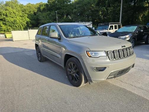 2021 Jeep Grand Cherokee Laredo
