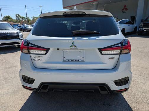 2024 Mitsubishi Outlander Sport 2.0 LE
