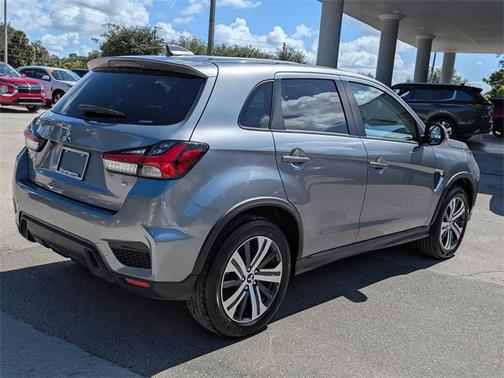 2024 Mitsubishi Outlander Sport SE