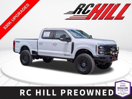 Oxford White 2025 Ford F-250 Lariat