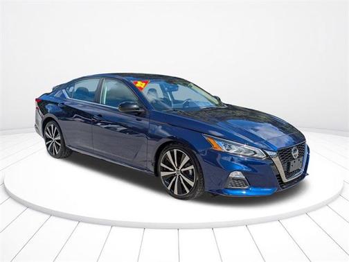 2022 Nissan Altima SR FWD