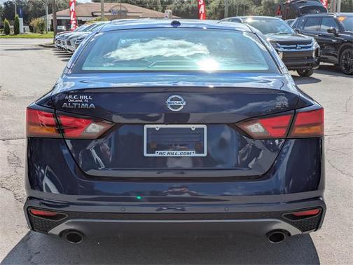 2022 Nissan Altima SR FWD