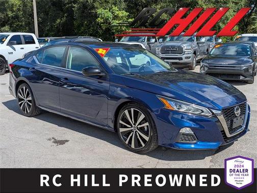2022 Nissan Altima SR FWD