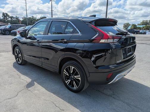 Labrador Black Pearl 2025 Mitsubishi Eclipse Cross SE