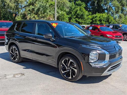2022 Mitsubishi Outlander SE