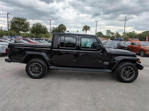 2022 Jeep Gladiator Overland