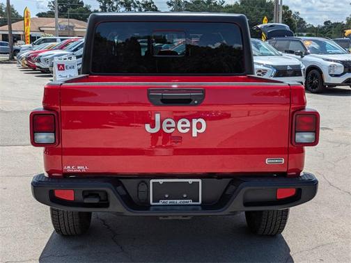 2023 Jeep Gladiator Overland