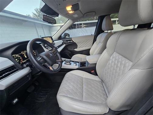 2022 Mitsubishi Outlander SEL 2.5 2WD