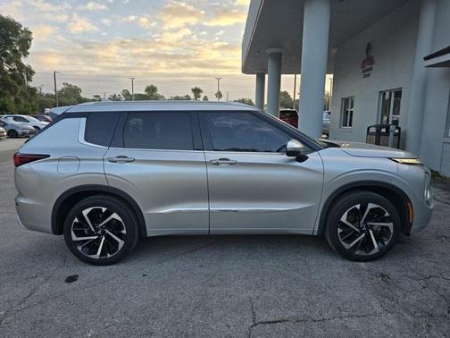 2022 Mitsubishi Outlander SEL 2.5 2WD