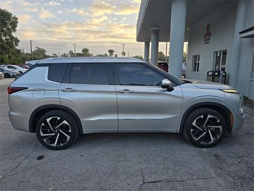 2022 Mitsubishi Outlander SEL 2.5 2WD