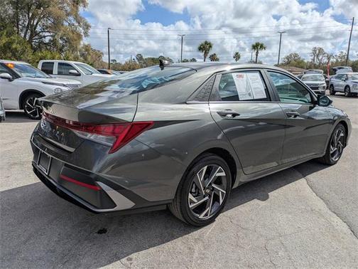 2025 Hyundai ELANTRA SEL